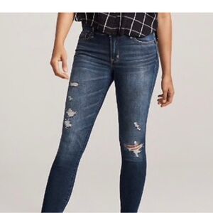 Abercrombie & Fitch Dark Wash Distressed Skinny Jeans 0 / 25